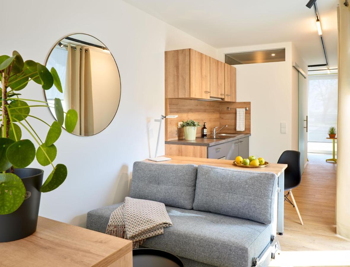 Modern Ausgebauter Ueberseecontainer Als Tiny House Wertheim Bagian luar foto